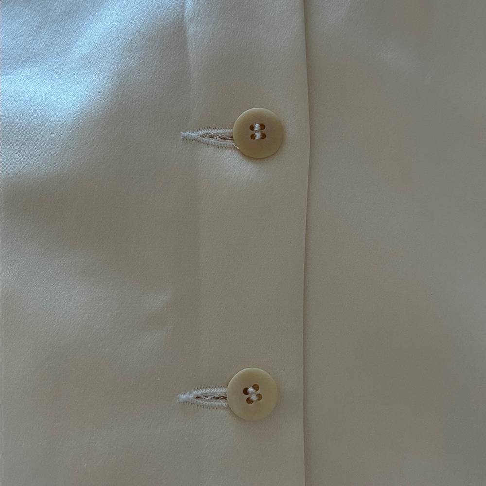 Sunny Choi Size 18 100% Silk Button-Up Back Top - Cream - Picture 6 of 8